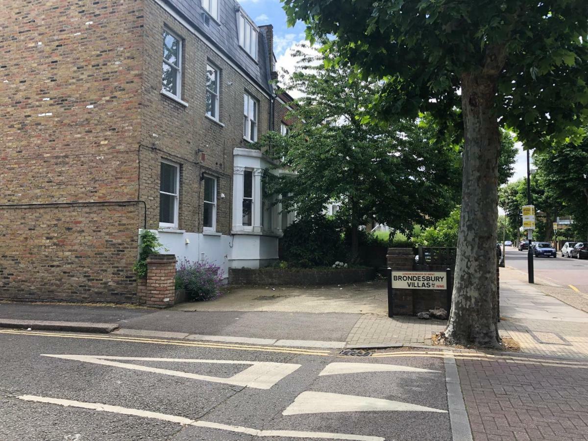 118 Brondesbury Road Apartments ロンドン エクステリア 写真